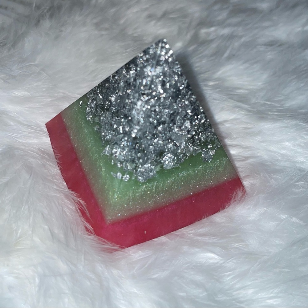 Tricolor Pyramid - Picture 2 of 2